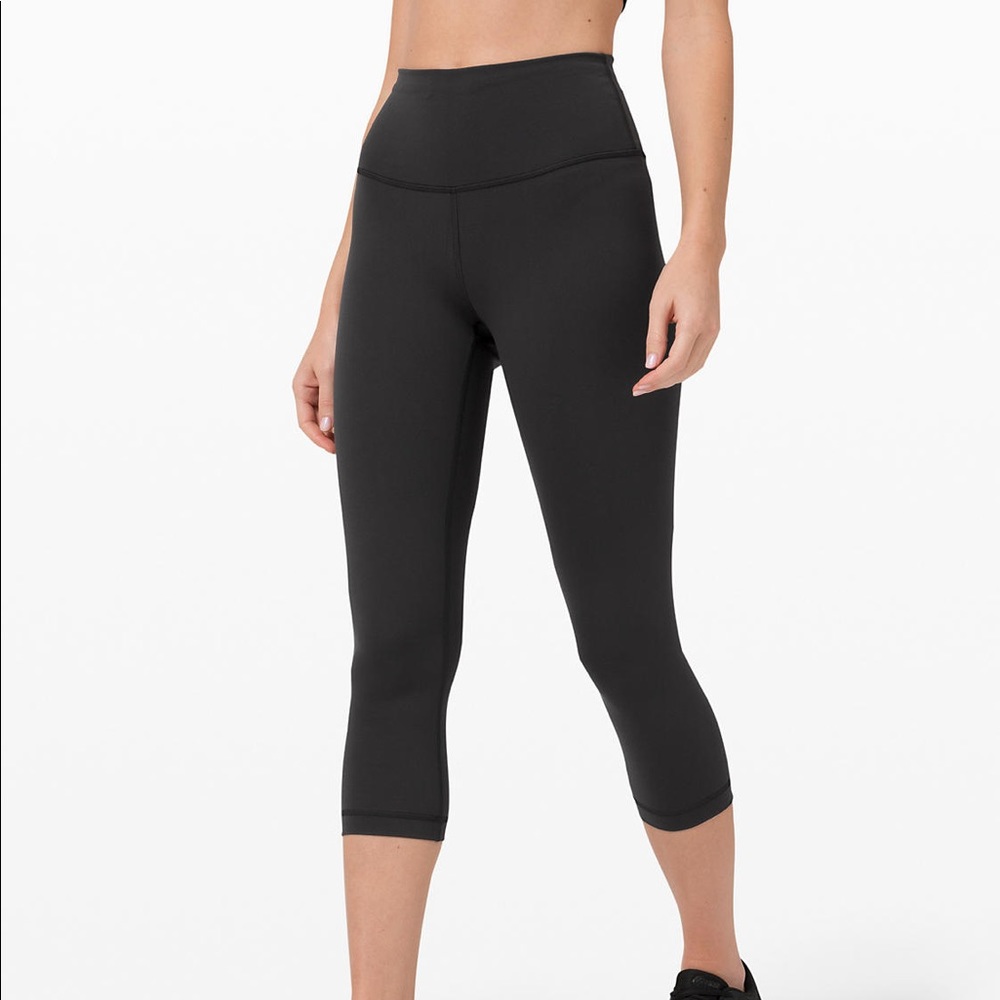 Lululemon Wunder Under Capris Black size 4